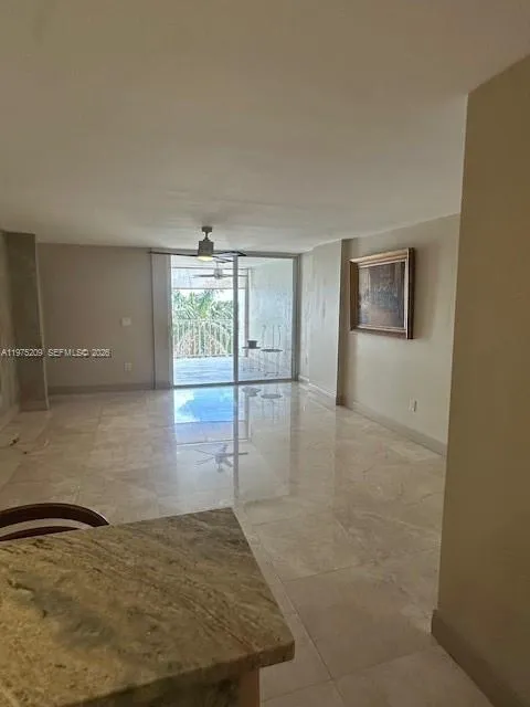 6450 Collins Ave 405, Miami Beach, Florida 33141, Miami Beach, Florida 33141, 1 Bedroom Bedrooms, ,2 BathroomsBathrooms,Residential Lease,For Rent,6450 Collins Ave 405, Miami Beach, Florida 33141,A11975209