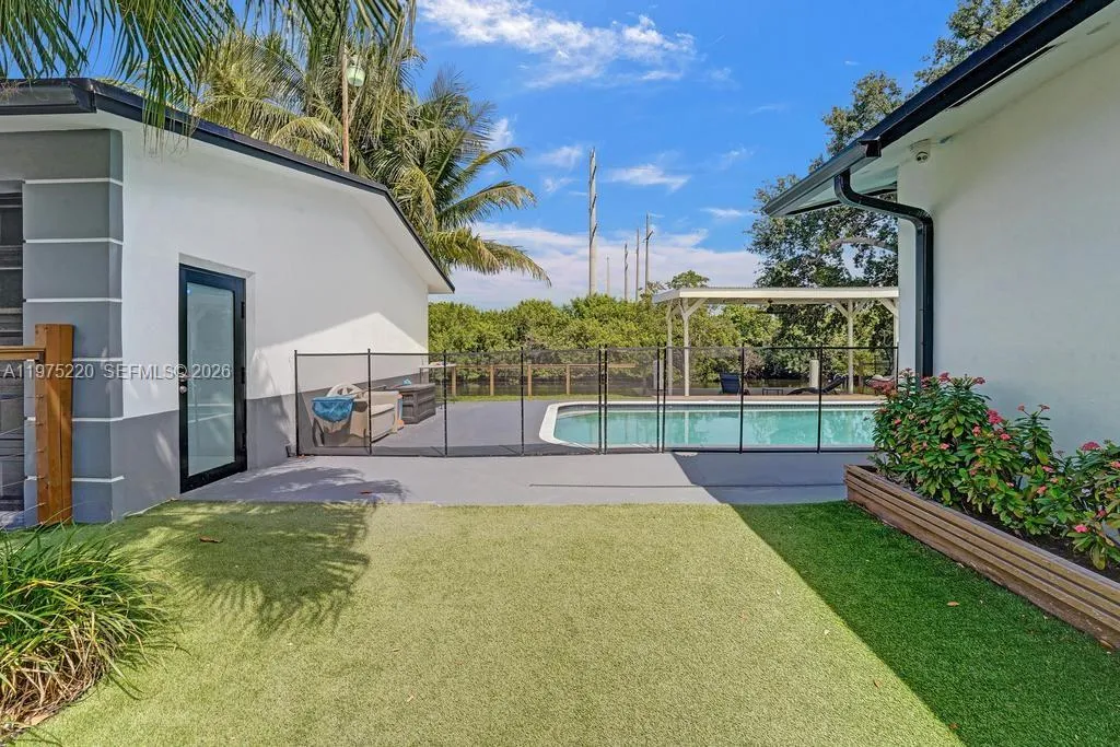 4660 Sw 37th Ave, Dania Beach, Florida 33312, Dania Beach, Florida 33312, 5 Bedrooms Bedrooms, ,3 BathroomsBathrooms,Residential Lease,For Rent,4660 Sw 37th Ave, Dania Beach, Florida 33312,A11975220
