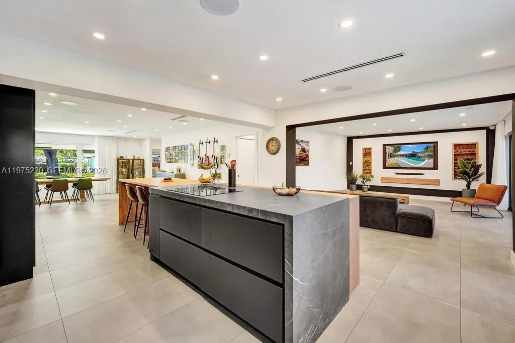 4660 Sw 37th Ave, Dania Beach, Florida 33312, Dania Beach, Florida 33312, 5 Bedrooms Bedrooms, ,3 BathroomsBathrooms,Residential Lease,For Rent,4660 Sw 37th Ave, Dania Beach, Florida 33312,A11975220