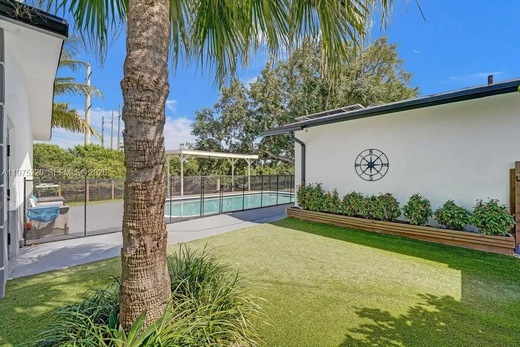 4660 Sw 37th Ave, Dania Beach, Florida 33312, Dania Beach, Florida 33312, 5 Bedrooms Bedrooms, ,3 BathroomsBathrooms,Residential Lease,For Rent,4660 Sw 37th Ave, Dania Beach, Florida 33312,A11975220