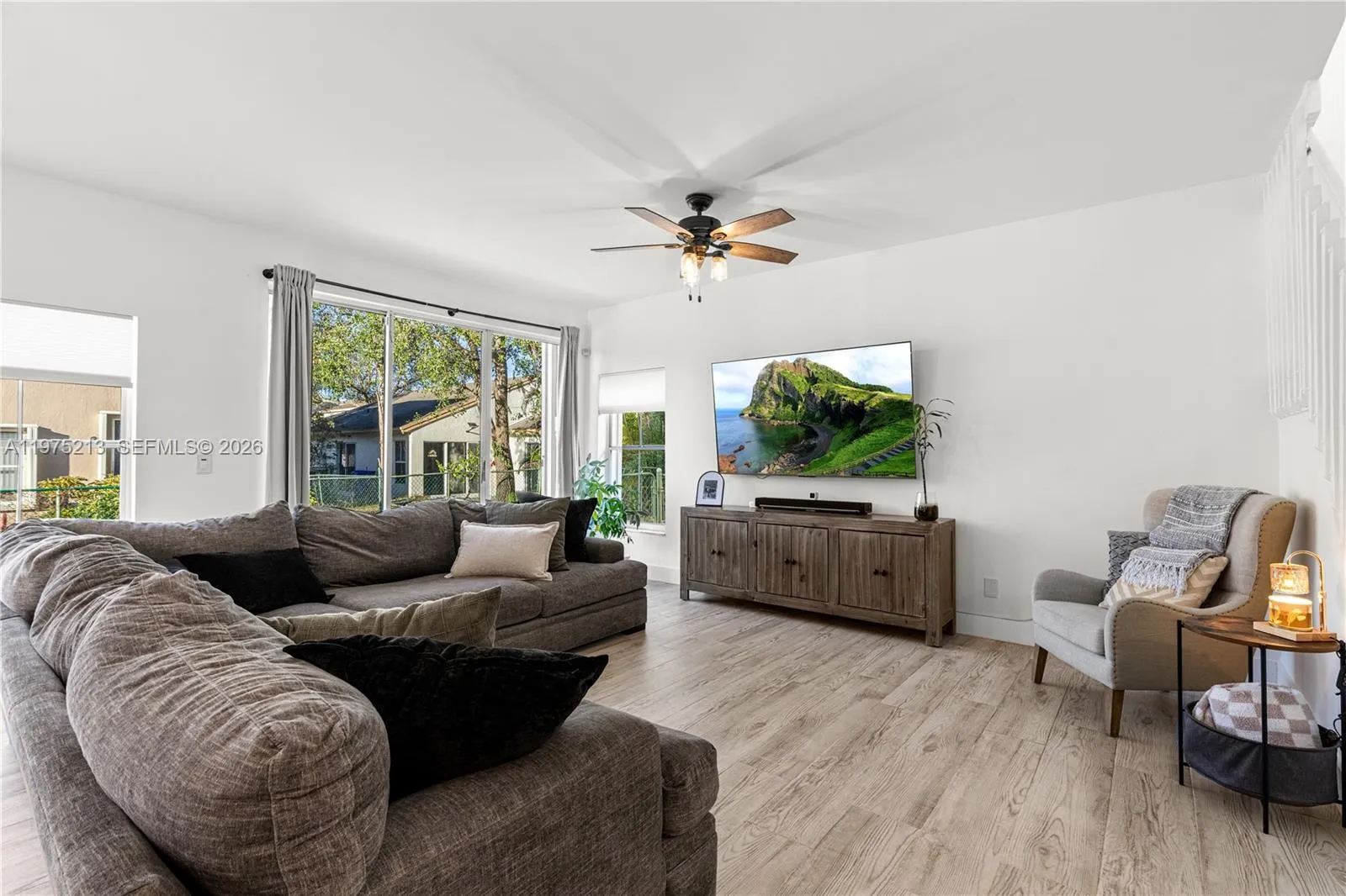 20775 Nw 1st St, Pembroke Pines, Florida 33029, Pembroke Pines, Florida 33029, 3 Bedrooms Bedrooms, ,2 BathroomsBathrooms,Residential,For Sale,20775 Nw 1st St, Pembroke Pines, Florida 33029,A11975213