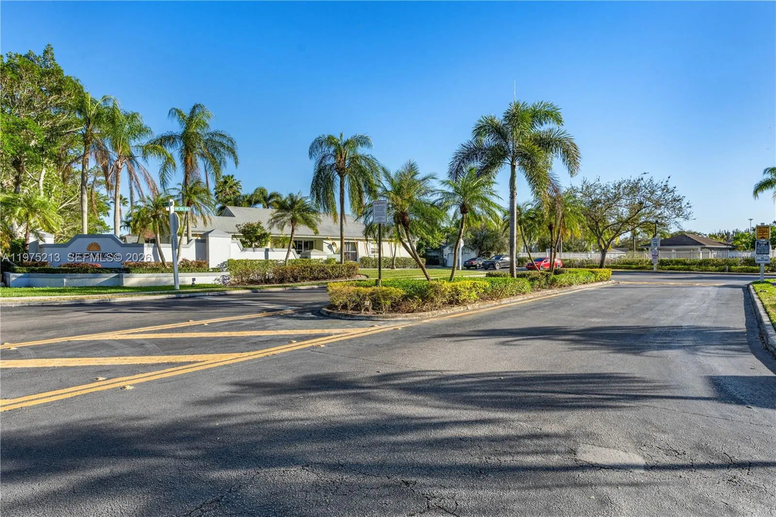 20775 Nw 1st St, Pembroke Pines, Florida 33029, Pembroke Pines, Florida 33029, 3 Bedrooms Bedrooms, ,2 BathroomsBathrooms,Residential,For Sale,20775 Nw 1st St, Pembroke Pines, Florida 33029,A11975213