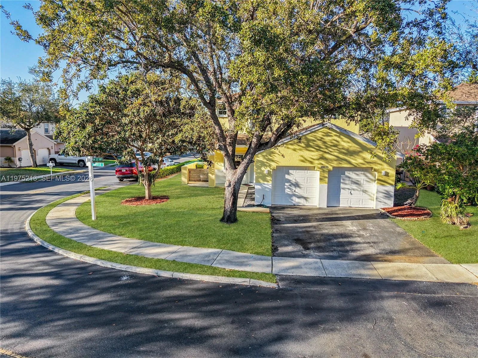 20775 Nw 1st St, Pembroke Pines, Florida 33029, Pembroke Pines, Florida 33029, 3 Bedrooms Bedrooms, ,2 BathroomsBathrooms,Residential,For Sale,20775 Nw 1st St, Pembroke Pines, Florida 33029,A11975213