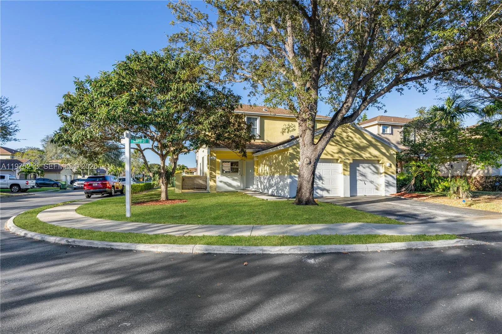 20775 Nw 1st St, Pembroke Pines, Florida 33029, Pembroke Pines, Florida 33029, 3 Bedrooms Bedrooms, ,2 BathroomsBathrooms,Residential,For Sale,20775 Nw 1st St, Pembroke Pines, Florida 33029,A11975213