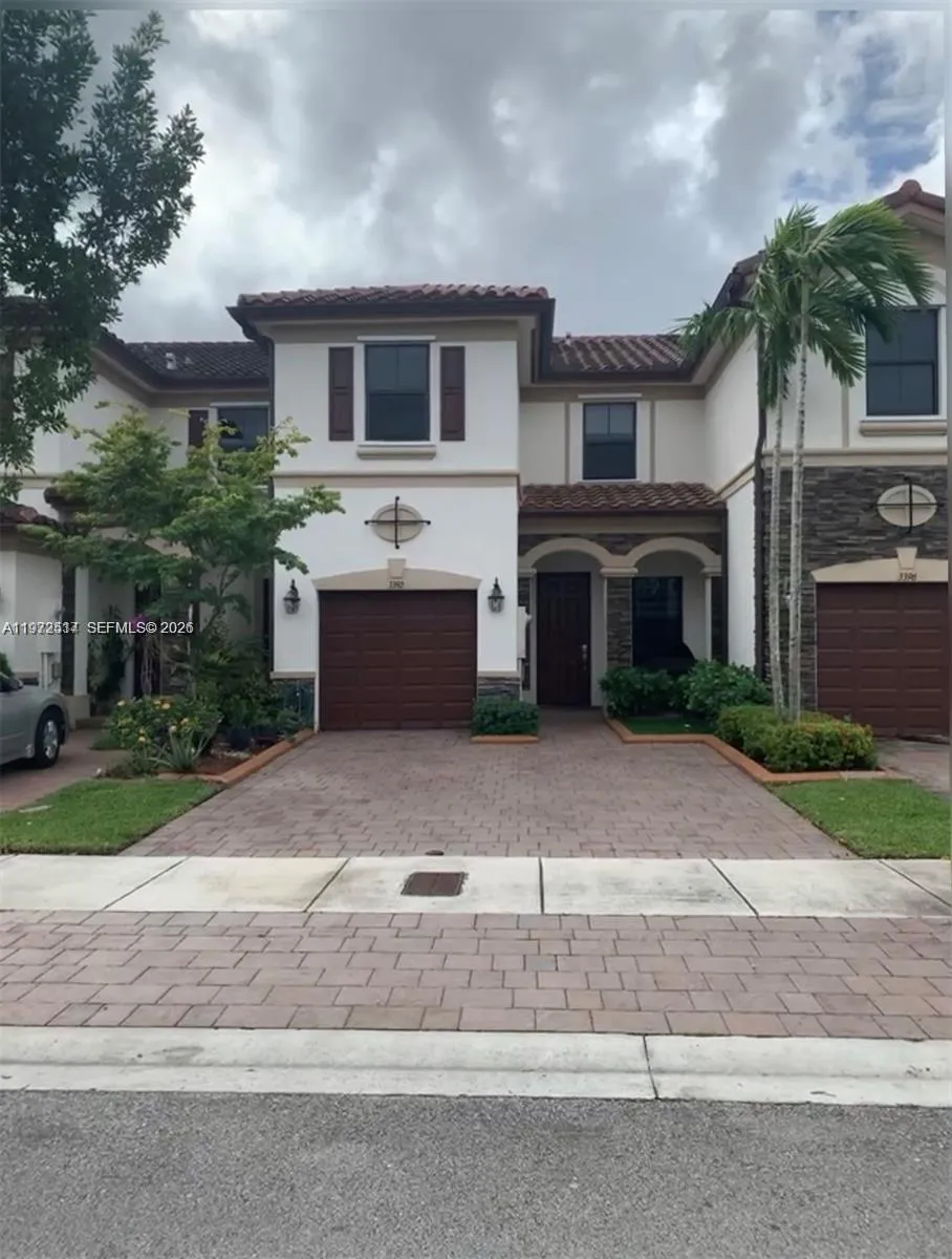 3392 W 90th Ter, Hialeah, Florida 33018, Hialeah, Florida 33018, 3 Bedrooms Bedrooms, ,2 BathroomsBathrooms,Residential Lease,For Rent,3392 W 90th Ter, Hialeah, Florida 33018,A11972517