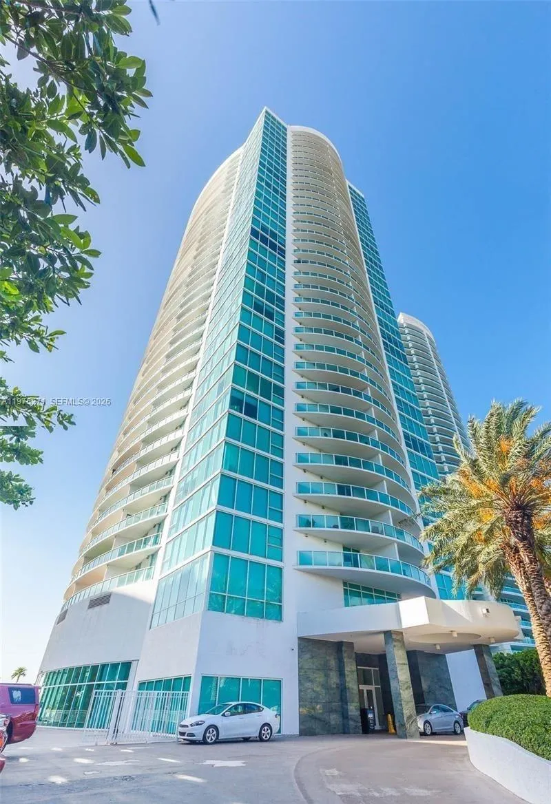 2101 Brickell Ave 502, Miami, Florida 33129, Miami, Florida 33129, 1 Bedroom Bedrooms, ,1 BathroomBathrooms,Residential,For Sale,2101 Brickell Ave 502, Miami, Florida 33129,A11975271