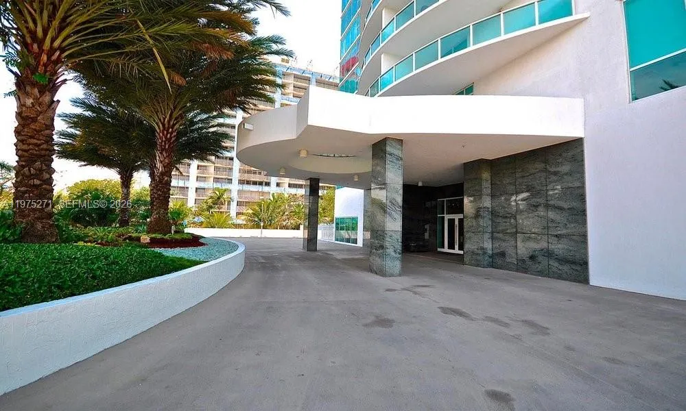 2101 Brickell Ave 502, Miami, Florida 33129, Miami, Florida 33129, 1 Bedroom Bedrooms, ,1 BathroomBathrooms,Residential,For Sale,2101 Brickell Ave 502, Miami, Florida 33129,A11975271
