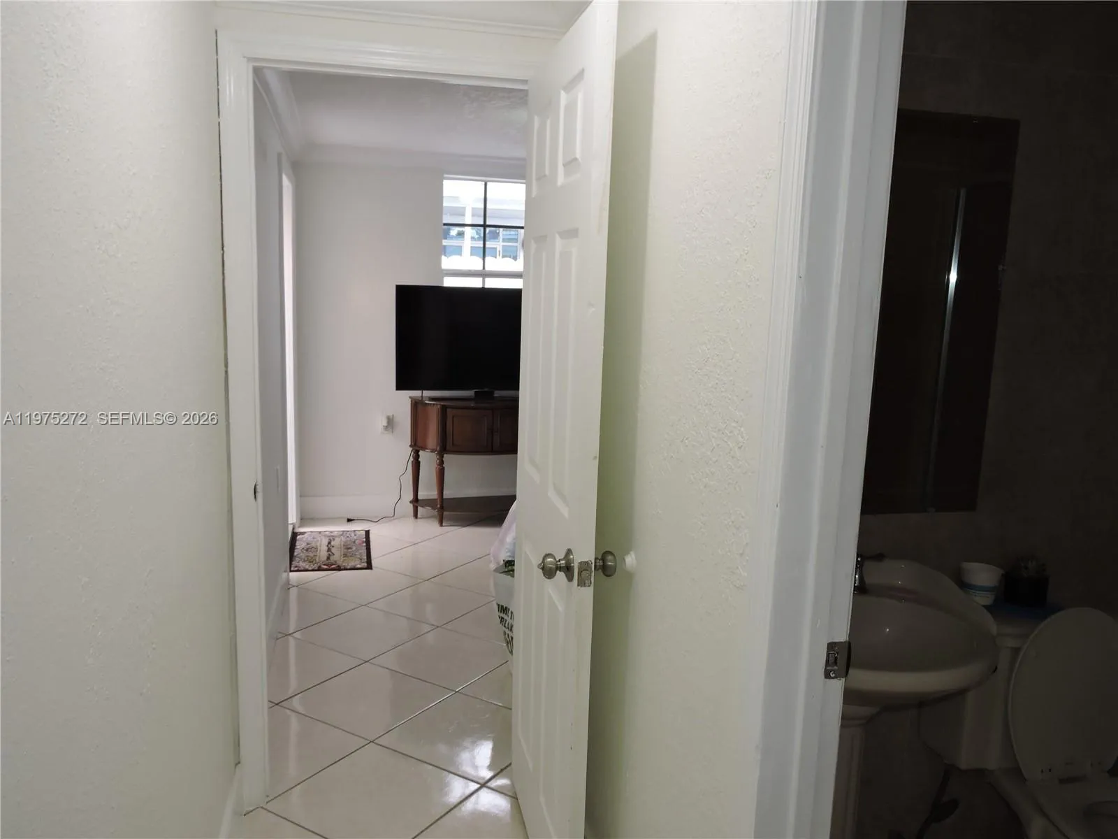 551 E 39th St, Hialeah, Florida 33013, Hialeah, Florida 33013, 1 Bedroom Bedrooms, ,1 BathroomBathrooms,Residential Lease,For Rent,551 E 39th St, Hialeah, Florida 33013,A11975272