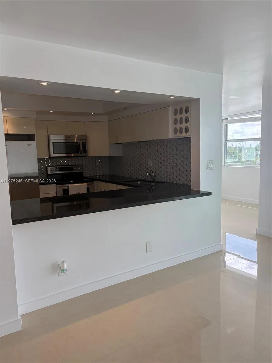 16558 Ne 26th Ave 6i, North Miami Beach, Florida 3, North Miami Beach, Florida 33160, 1 Bedroom Bedrooms, ,1 BathroomBathrooms,Residential Lease,For Rent,16558 Ne 26th Ave 6i, North Miami Beach, Florida 3,A11975246
