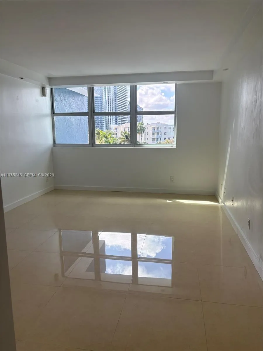 16558 Ne 26th Ave 6i, North Miami Beach, Florida 3, North Miami Beach, Florida 33160, 1 Bedroom Bedrooms, ,1 BathroomBathrooms,Residential Lease,For Rent,16558 Ne 26th Ave 6i, North Miami Beach, Florida 3,A11975246