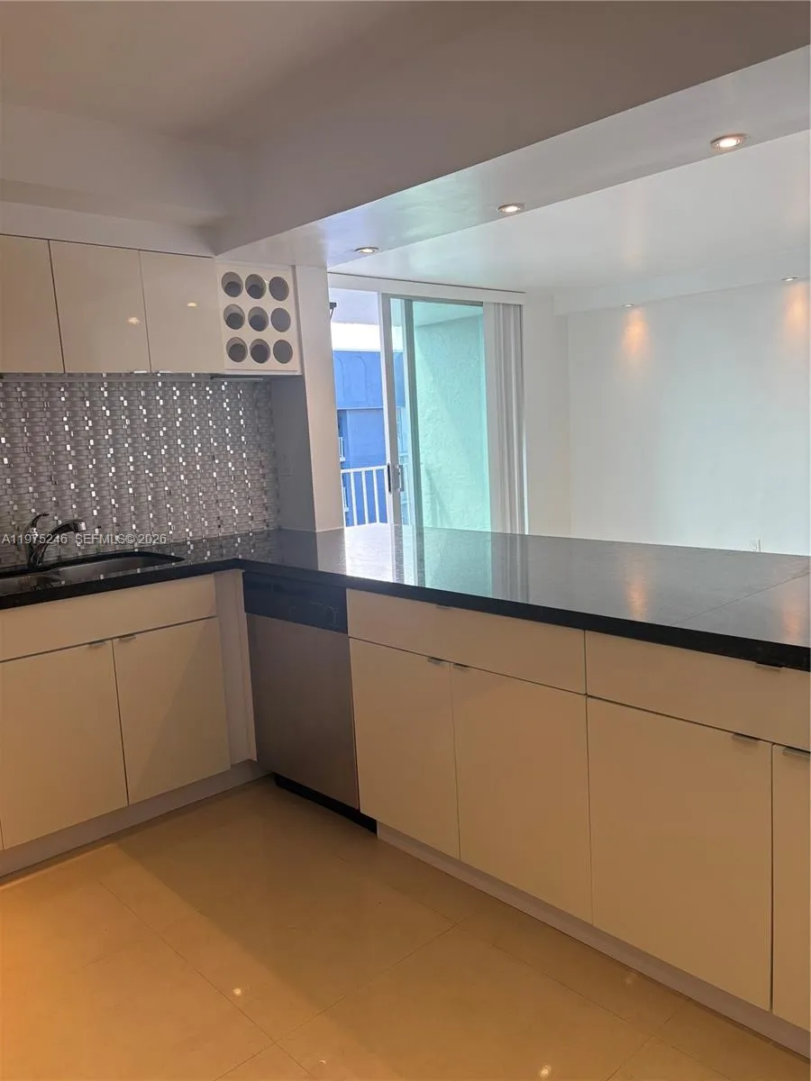 16558 Ne 26th Ave 6i, North Miami Beach, Florida 3, North Miami Beach, Florida 33160, 1 Bedroom Bedrooms, ,1 BathroomBathrooms,Residential Lease,For Rent,16558 Ne 26th Ave 6i, North Miami Beach, Florida 3,A11975246