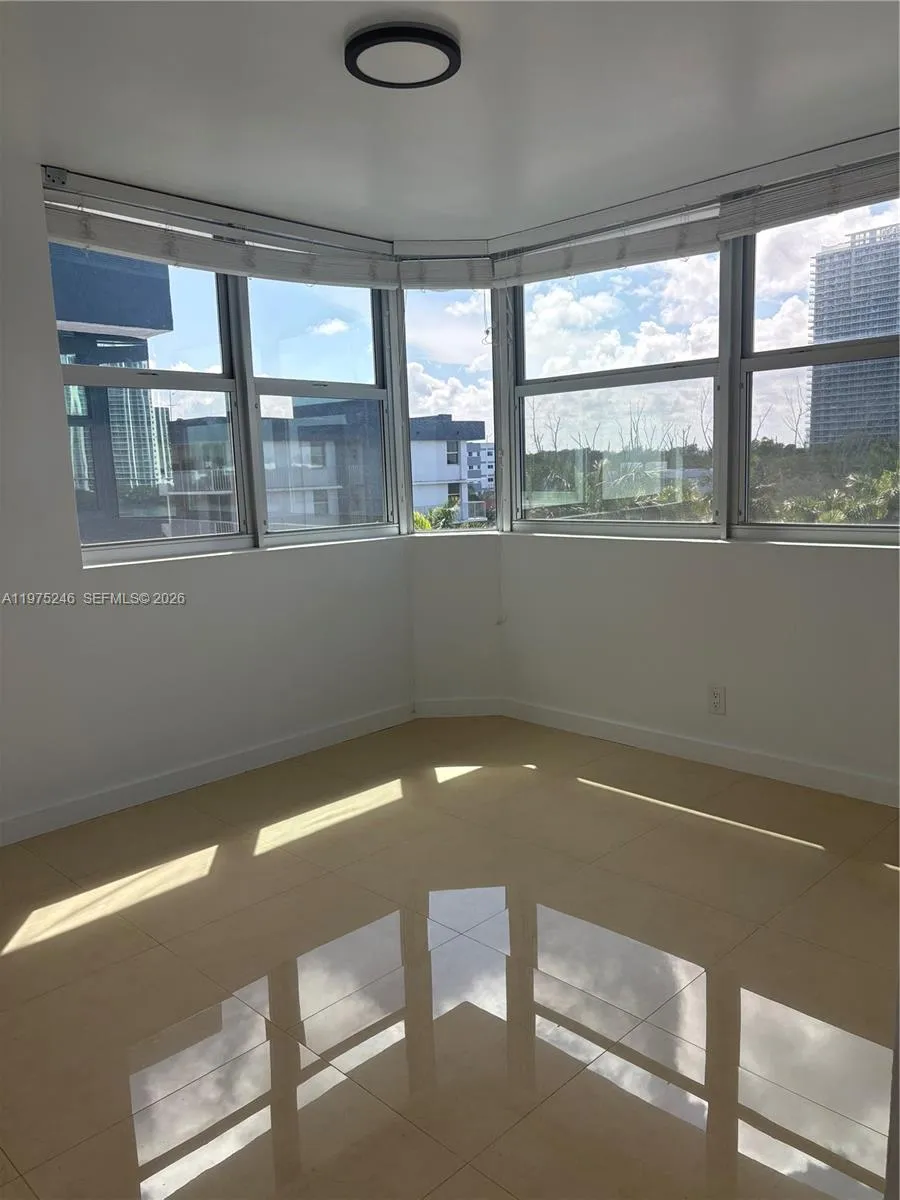 16558 Ne 26th Ave 6i, North Miami Beach, Florida 3, North Miami Beach, Florida 33160, 1 Bedroom Bedrooms, ,1 BathroomBathrooms,Residential Lease,For Rent,16558 Ne 26th Ave 6i, North Miami Beach, Florida 3,A11975246