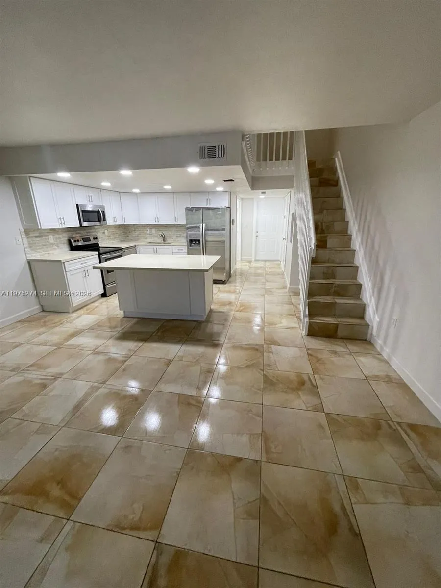 13037 Sw 88th Ln 204a, Miami, Florida 33186, Miami, Florida 33186, 3 Bedrooms Bedrooms, ,2 BathroomsBathrooms,Residential Lease,For Rent,13037 Sw 88th Ln 204a, Miami, Florida 33186,A11975274