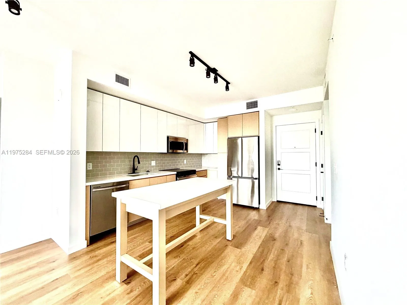 1650 Ne 124th St 621, North Miami, Florida 33181, North Miami, Florida 33181, 3 Bedrooms Bedrooms, ,3 BathroomsBathrooms,Residential Lease,For Rent,1650 Ne 124th St 621, North Miami, Florida 33181,A11975284