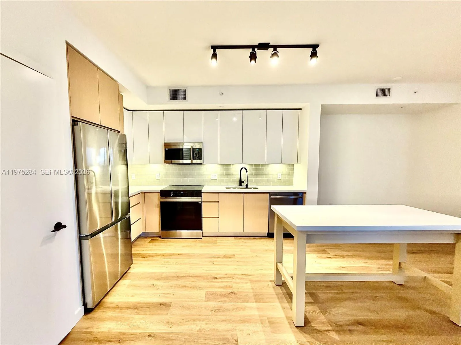 1650 Ne 124th St 621, North Miami, Florida 33181, North Miami, Florida 33181, 3 Bedrooms Bedrooms, ,3 BathroomsBathrooms,Residential Lease,For Rent,1650 Ne 124th St 621, North Miami, Florida 33181,A11975284