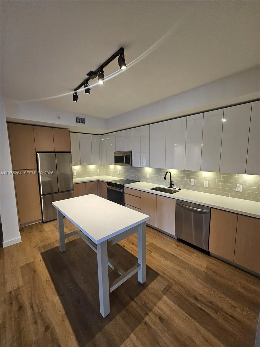 1650 Ne 124th St 621, North Miami, Florida 33181, North Miami, Florida 33181, 3 Bedrooms Bedrooms, ,3 BathroomsBathrooms,Residential Lease,For Rent,1650 Ne 124th St 621, North Miami, Florida 33181,A11975284