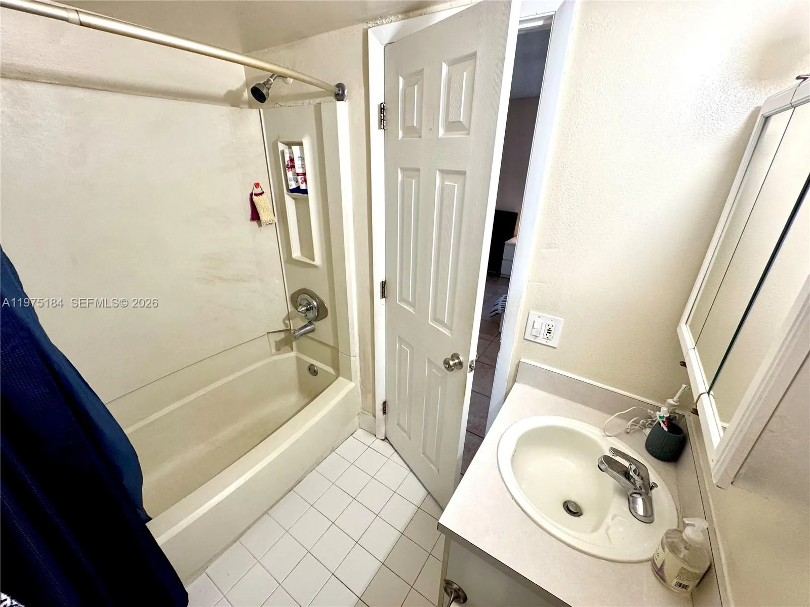 6900 Sw 39th St 207j, Davie, Florida 33314, Davie, Florida 33314, 2 Bedrooms Bedrooms, ,2 BathroomsBathrooms,Residential,For Sale,6900 Sw 39th St 207j, Davie, Florida 33314,A11975184
