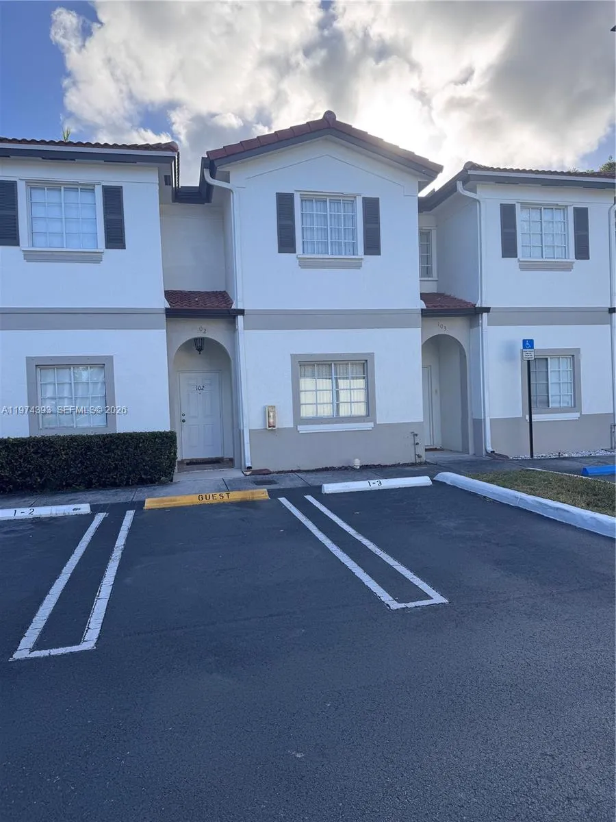 8500 Sw 150th Ave 3, Miami, Florida 33193, Miami, Florida 33193, 3 Bedrooms Bedrooms, ,2 BathroomsBathrooms,Residential Lease,For Rent,8500 Sw 150th Ave 3, Miami, Florida 33193,A11974393