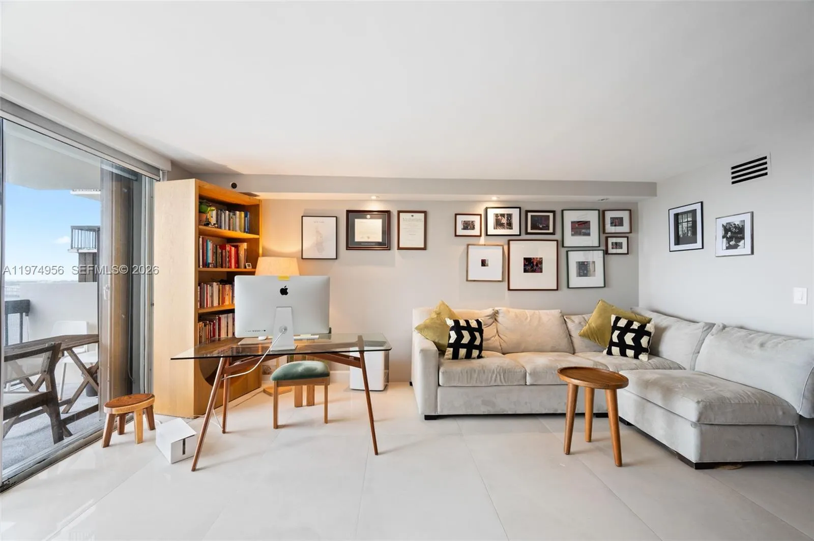 2333 Brickell Ave 1909, Miami, Florida 33129, Miami, Florida 33129, 1 Bedroom Bedrooms, ,1 BathroomBathrooms,Residential,For Sale,2333 Brickell Ave 1909, Miami, Florida 33129,A11974956