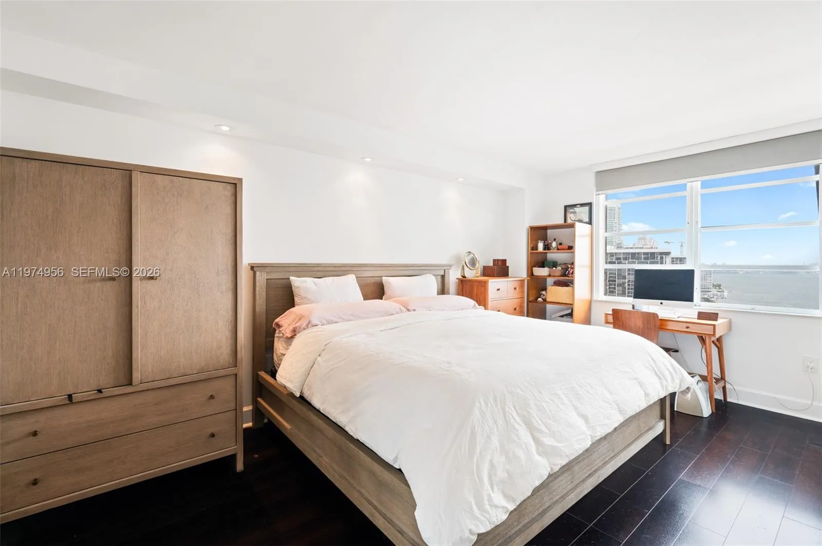 2333 Brickell Ave 1909, Miami, Florida 33129, Miami, Florida 33129, 1 Bedroom Bedrooms, ,1 BathroomBathrooms,Residential,For Sale,2333 Brickell Ave 1909, Miami, Florida 33129,A11974956