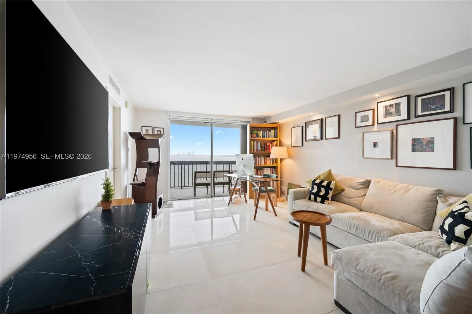 2333 Brickell Ave 1909, Miami, Florida 33129, Miami, Florida 33129, 1 Bedroom Bedrooms, ,1 BathroomBathrooms,Residential,For Sale,2333 Brickell Ave 1909, Miami, Florida 33129,A11974956