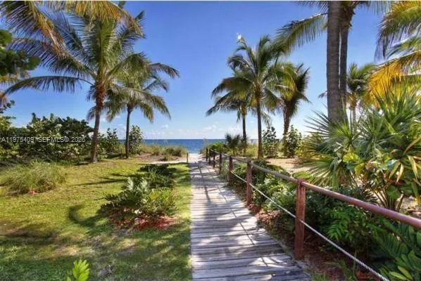 881 Ocean Dr Th7, Key Biscayne, Florida 33149, Key Biscayne, Florida 33149, 2 Bedrooms Bedrooms, ,2 BathroomsBathrooms,Residential Lease,For Rent,881 Ocean Dr Th7, Key Biscayne, Florida 33149,A11975409