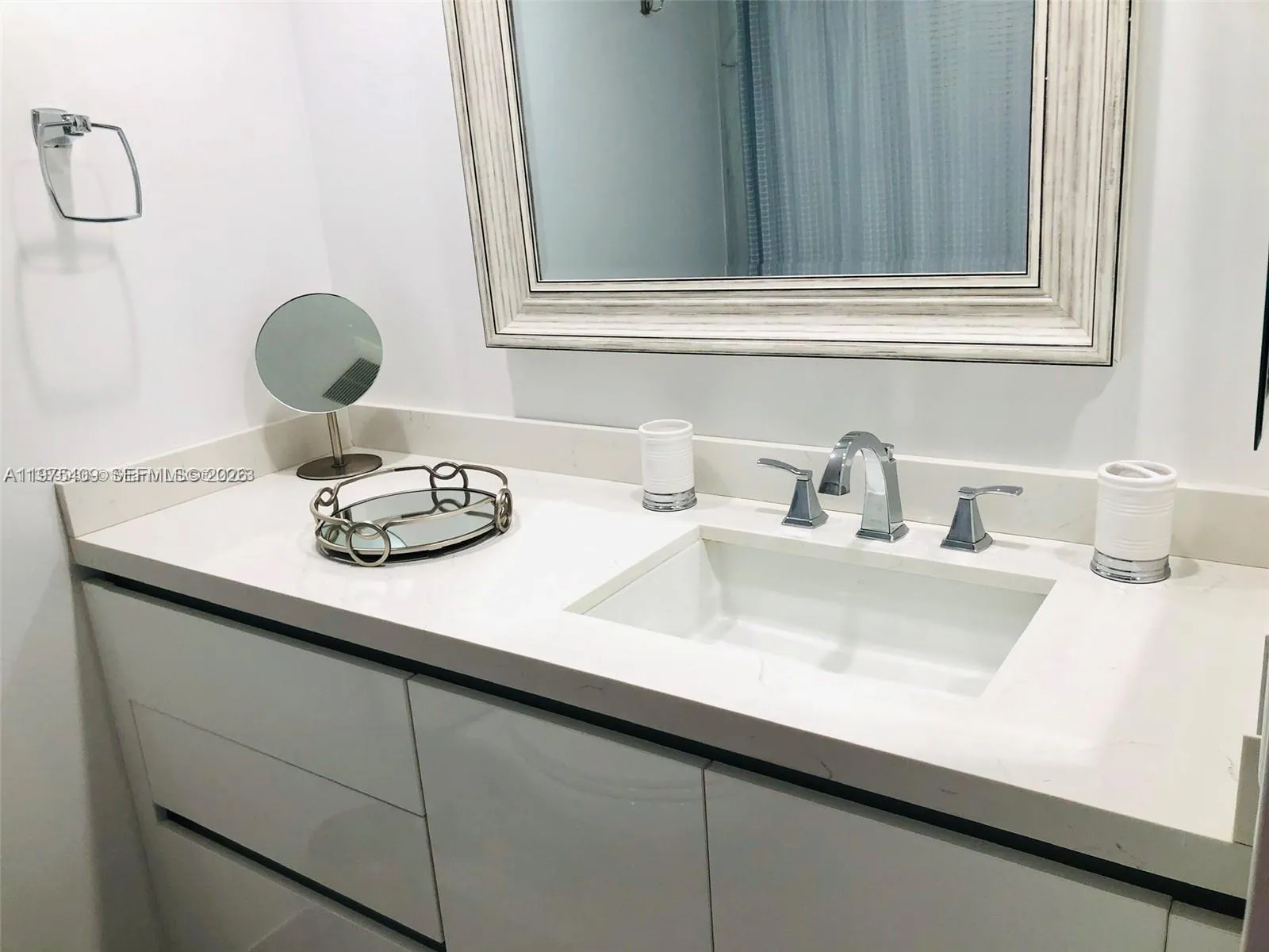 881 Ocean Dr Th7, Key Biscayne, Florida 33149, Key Biscayne, Florida 33149, 2 Bedrooms Bedrooms, ,2 BathroomsBathrooms,Residential Lease,For Rent,881 Ocean Dr Th7, Key Biscayne, Florida 33149,A11975409