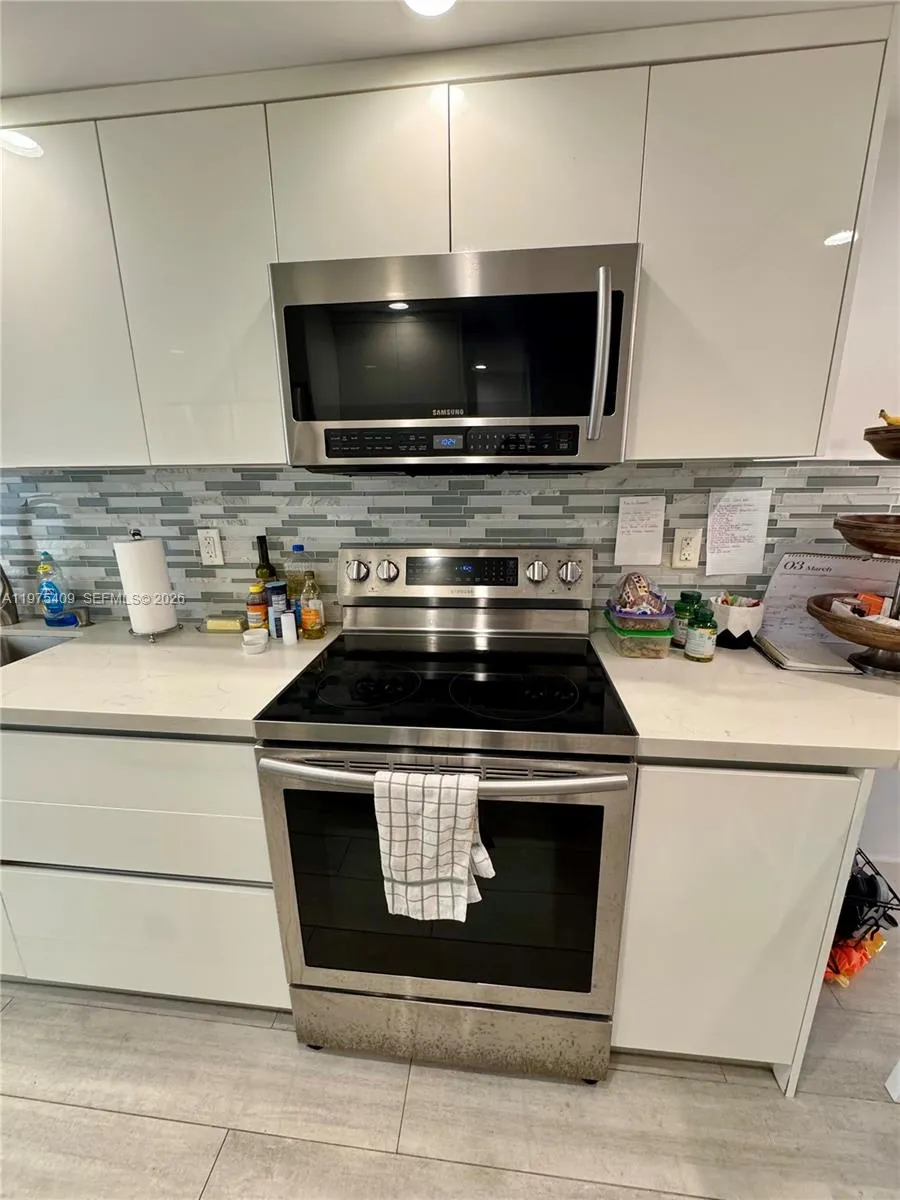 881 Ocean Dr Th7, Key Biscayne, Florida 33149, Key Biscayne, Florida 33149, 2 Bedrooms Bedrooms, ,2 BathroomsBathrooms,Residential Lease,For Rent,881 Ocean Dr Th7, Key Biscayne, Florida 33149,A11975409
