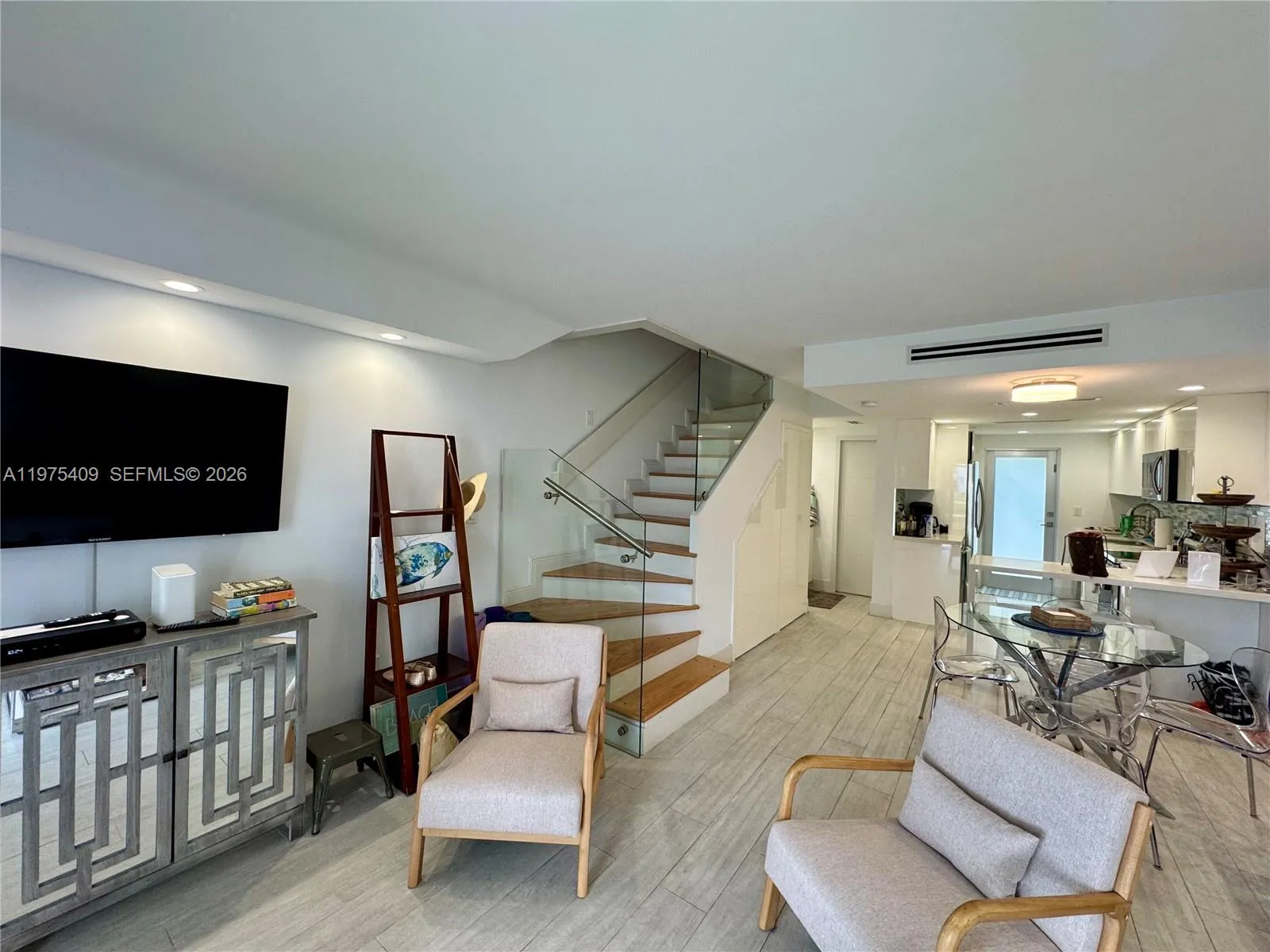 881 Ocean Dr Th7, Key Biscayne, Florida 33149, Key Biscayne, Florida 33149, 2 Bedrooms Bedrooms, ,2 BathroomsBathrooms,Residential Lease,For Rent,881 Ocean Dr Th7, Key Biscayne, Florida 33149,A11975409