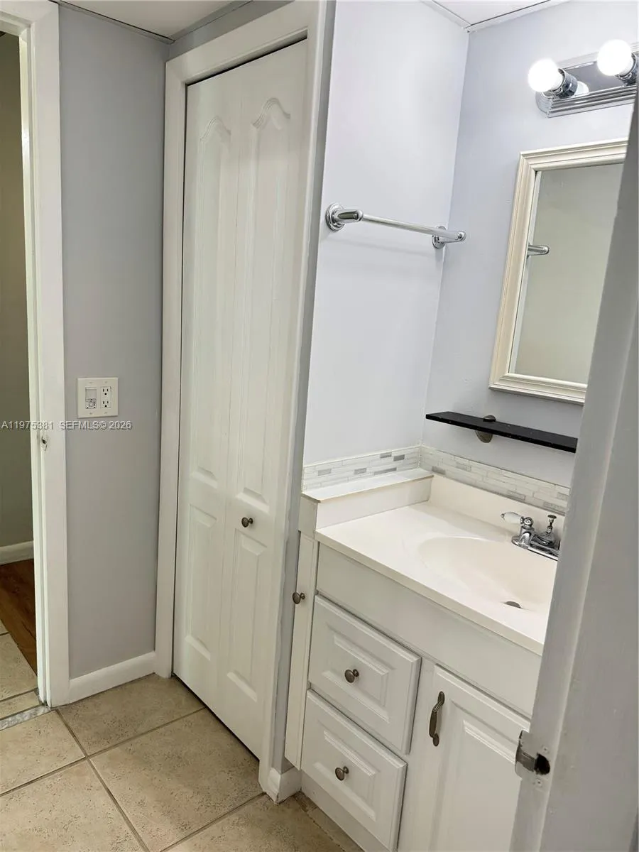 9641 Sw D305, Miami, Florida 33156, Miami, Florida 33156, 1 Bedroom Bedrooms, ,1 BathroomBathrooms,Residential Lease,For Rent,9641 Sw D305, Miami, Florida 33156,A11975381
