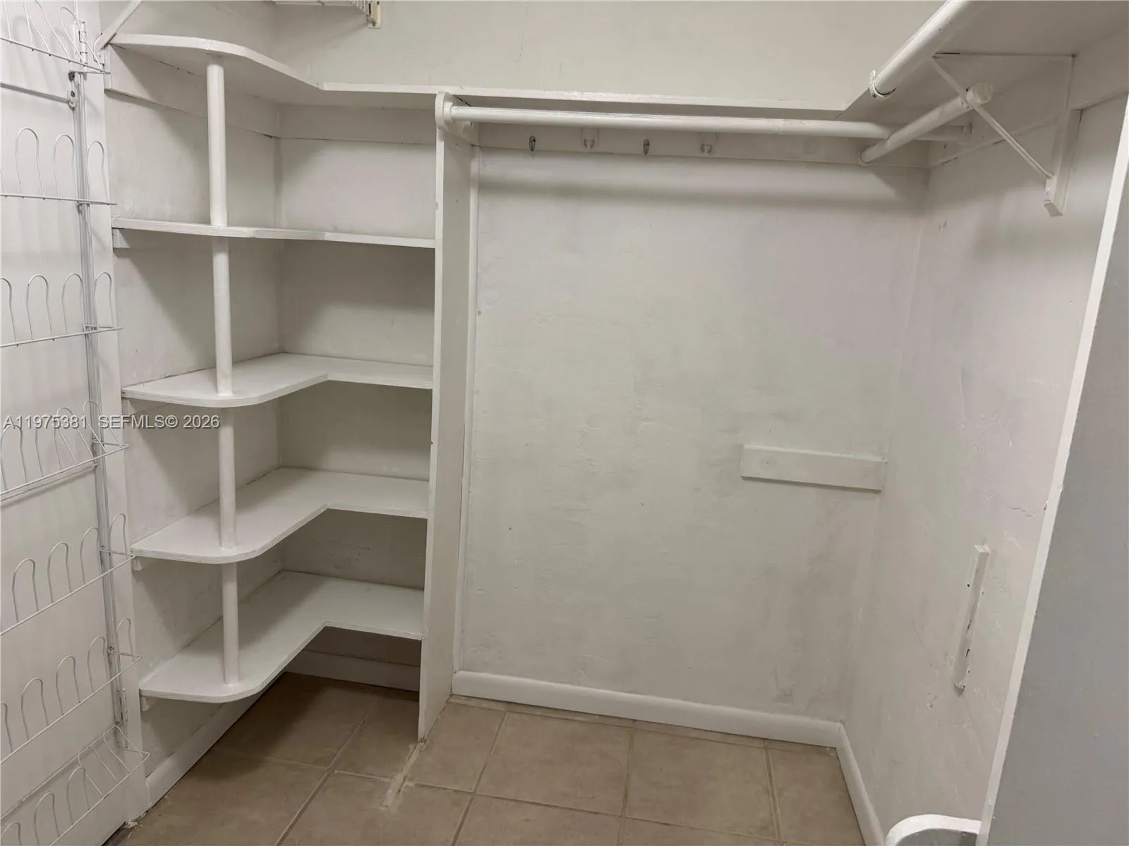 9641 Sw D305, Miami, Florida 33156, Miami, Florida 33156, 1 Bedroom Bedrooms, ,1 BathroomBathrooms,Residential Lease,For Rent,9641 Sw D305, Miami, Florida 33156,A11975381