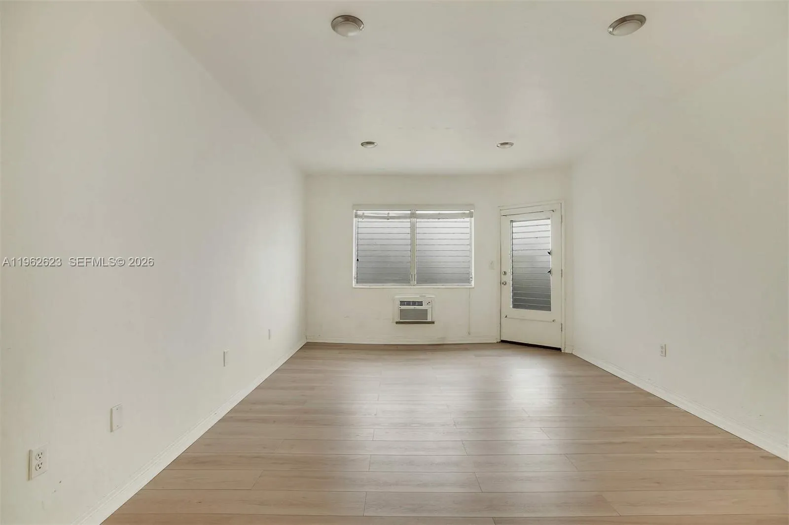 835 Meridian Ave 3, Miami Beach, Florida 33139, Miami Beach, Florida 33139, ,1 BathroomBathrooms,Residential Lease,For Rent,835 Meridian Ave 3, Miami Beach, Florida 33139,A11962623