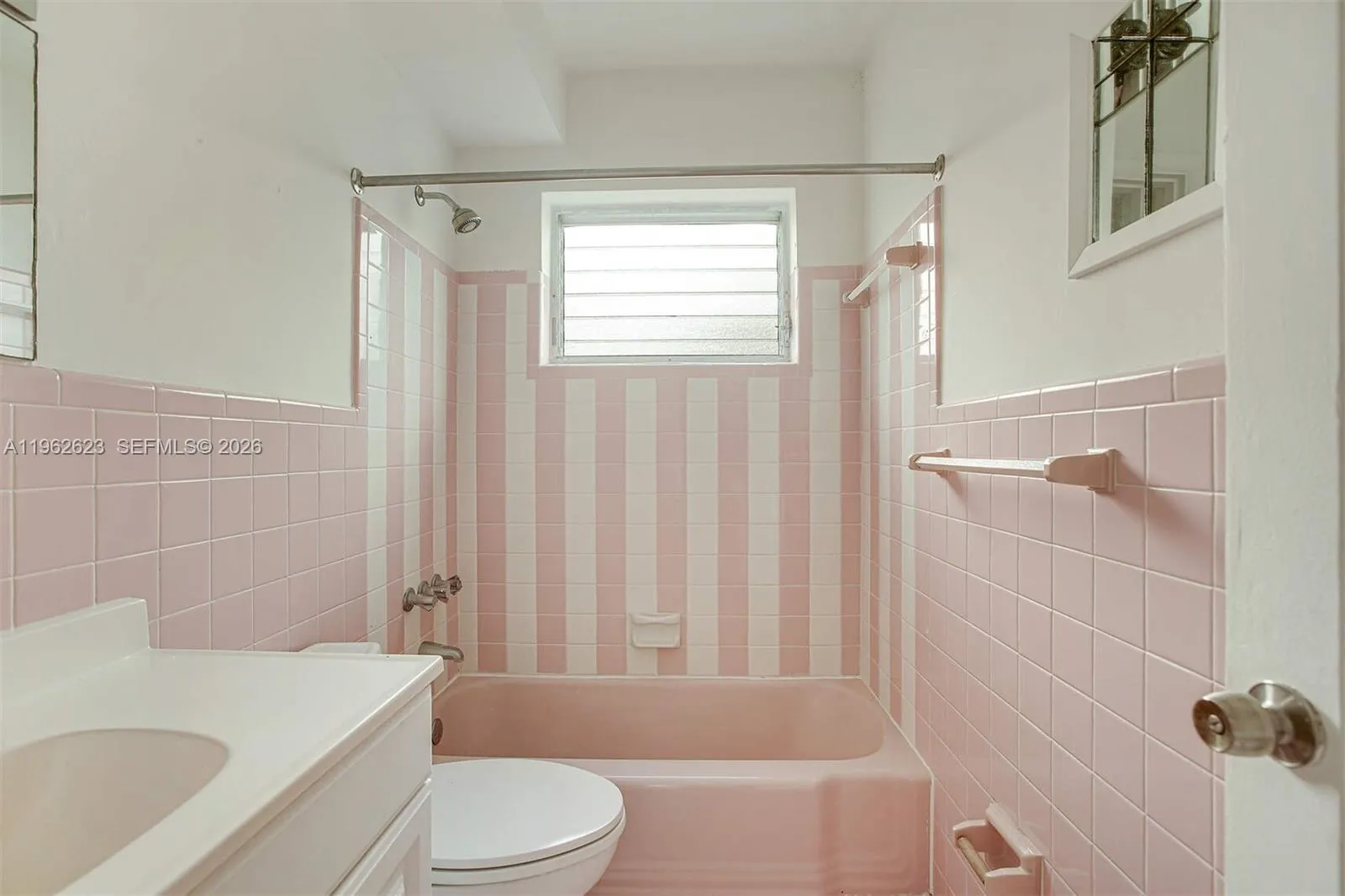 835 Meridian Ave 3, Miami Beach, Florida 33139, Miami Beach, Florida 33139, ,1 BathroomBathrooms,Residential Lease,For Rent,835 Meridian Ave 3, Miami Beach, Florida 33139,A11962623