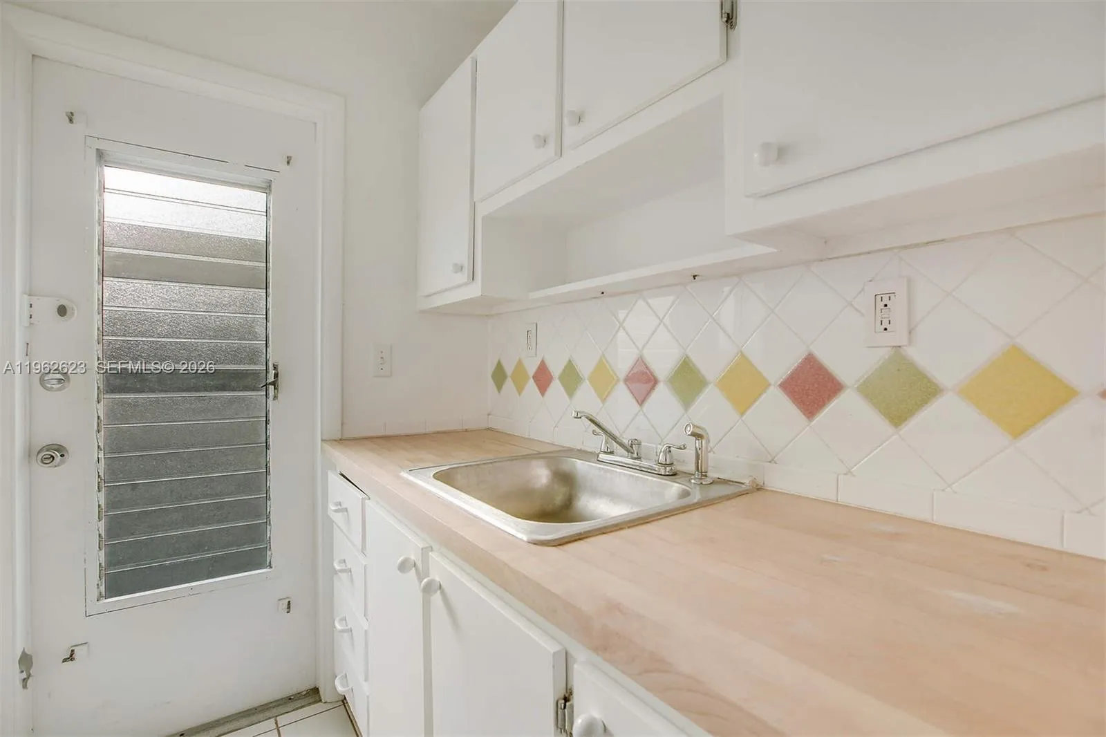 835 Meridian Ave 3, Miami Beach, Florida 33139, Miami Beach, Florida 33139, ,1 BathroomBathrooms,Residential Lease,For Rent,835 Meridian Ave 3, Miami Beach, Florida 33139,A11962623