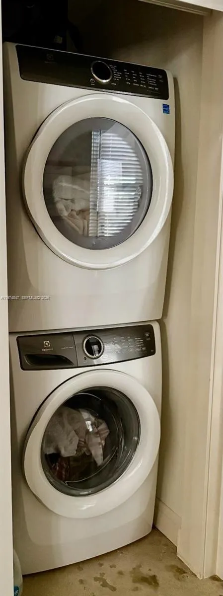 IN-UNIT washer and dryer