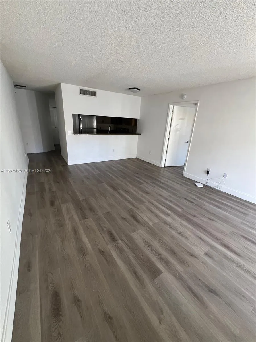 440 S Park Rd 4-202, Hollywood, Florida 33021, Hollywood, Florida 33021, 2 Bedrooms Bedrooms, ,2 BathroomsBathrooms,Residential Lease,For Rent,440 S Park Rd 4-202, Hollywood, Florida 33021,A11975495