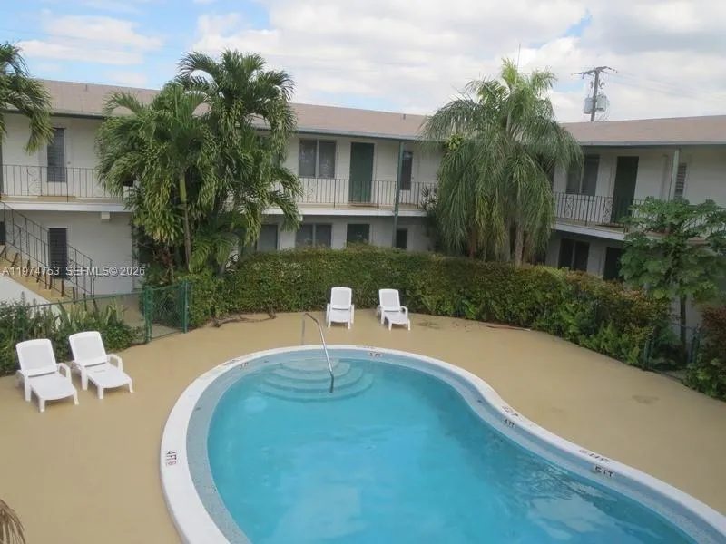 6231 Sw 78th St 37, South Miami, Florida 33143, South Miami, Florida 33143, 42 Bedrooms Bedrooms, ,42 BathroomsBathrooms,Residential Lease,For Rent,6231 Sw 78th St 37, South Miami, Florida 33143,A11974753