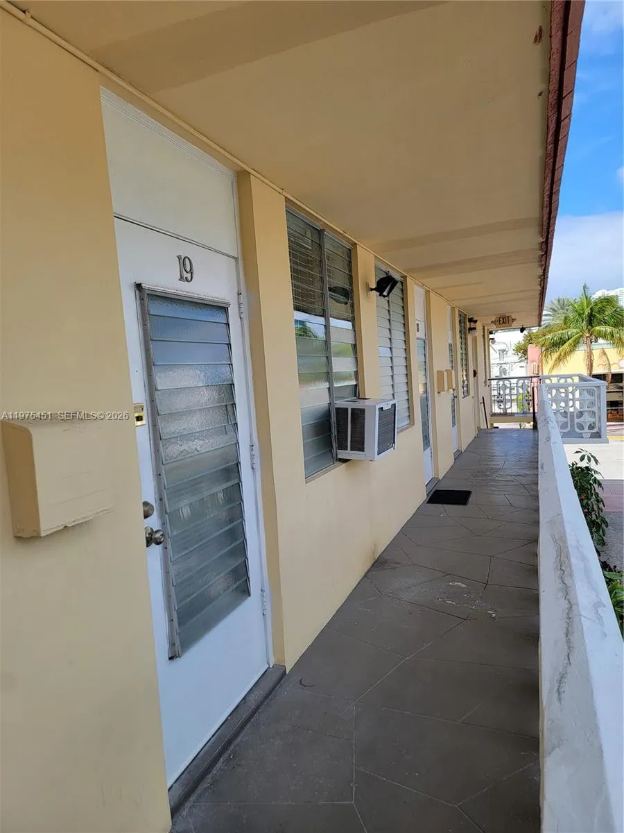 441 Collins Ave 19, Miami Beach, Florida 33139, Miami Beach, Florida 33139, 1 Bedroom Bedrooms, ,1 BathroomBathrooms,Residential Lease,For Rent,441 Collins Ave 19, Miami Beach, Florida 33139,A11975451