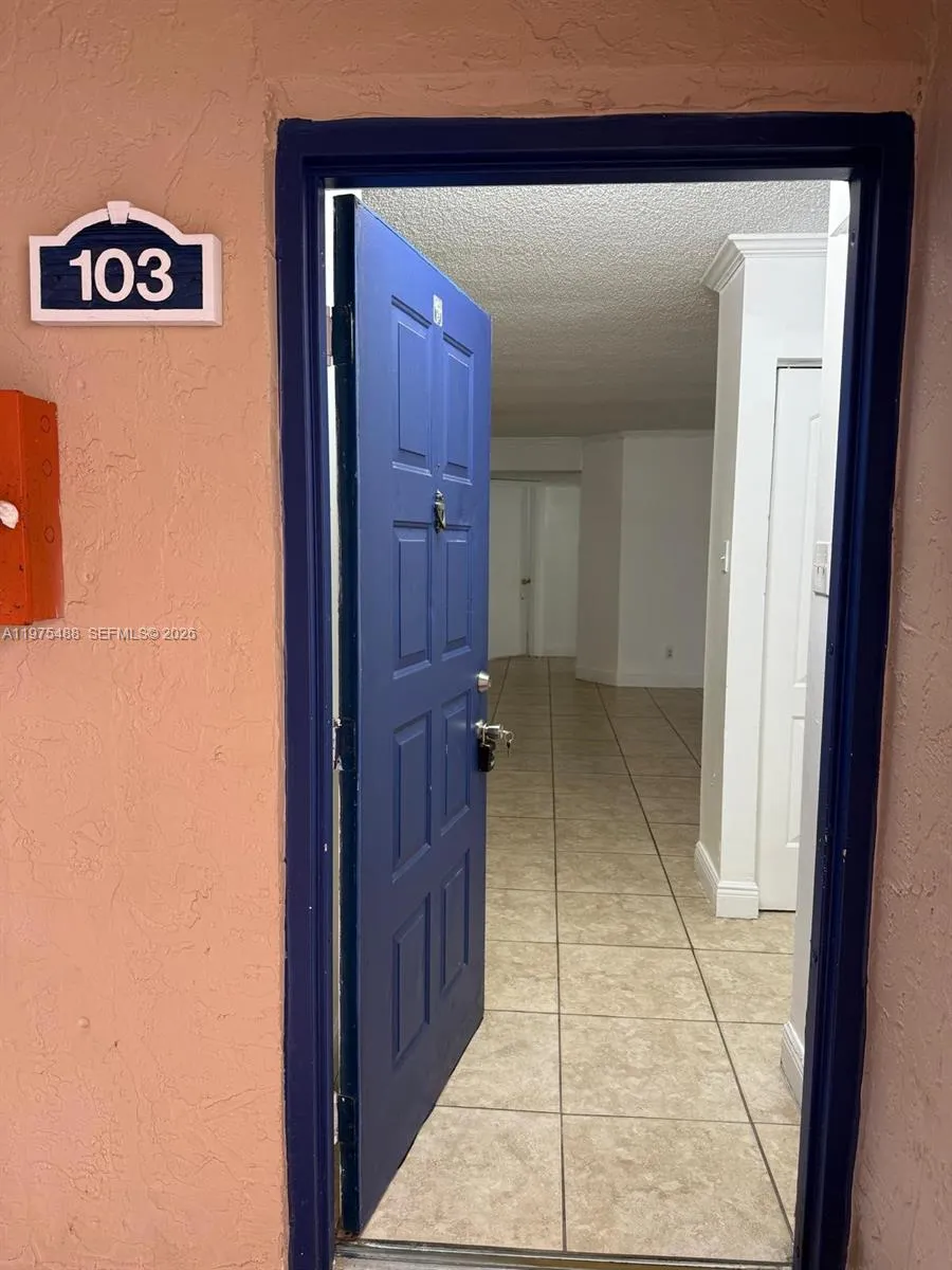 15781 Sw 106th Ter 103, Miami, Florida 33196, Miami, Florida 33196, 3 Bedrooms Bedrooms, ,2 BathroomsBathrooms,Residential Lease,For Rent,15781 Sw 106th Ter 103, Miami, Florida 33196,A11975488