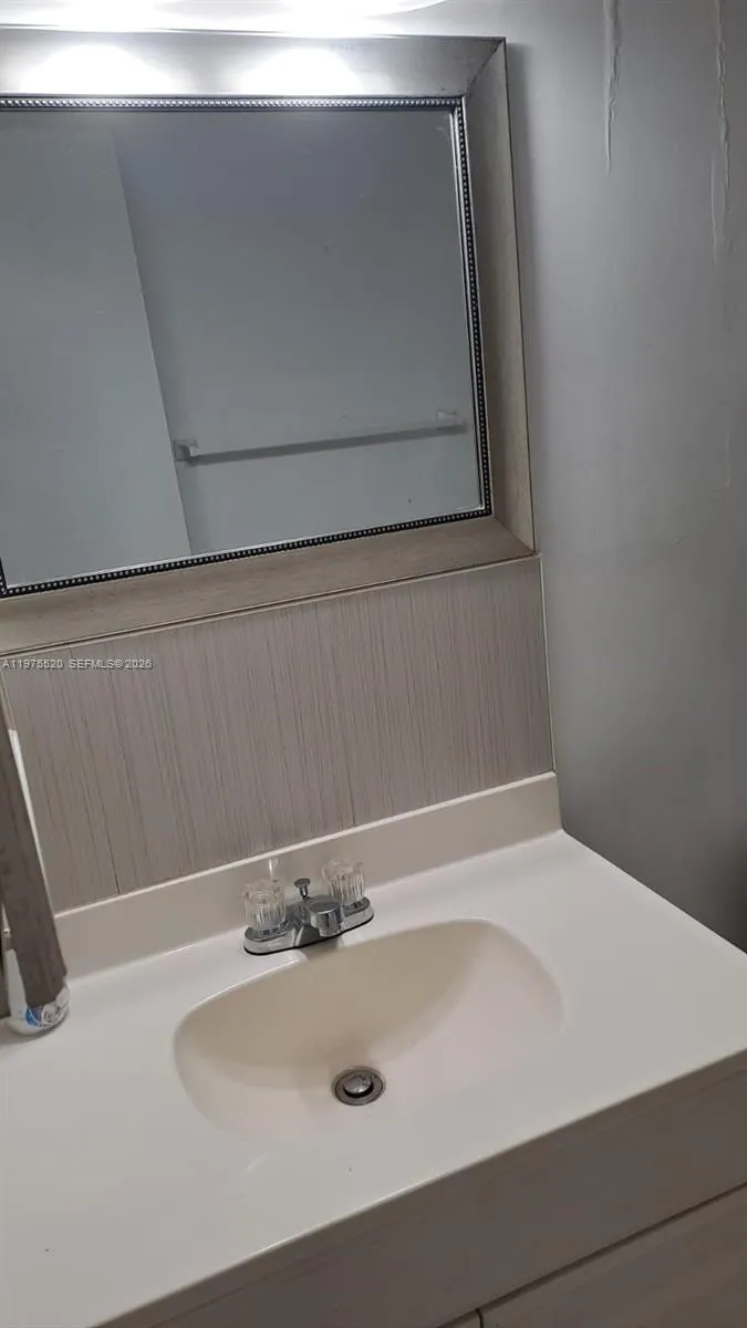 Dania Beach, Florida 33312, 1 Bedroom Bedrooms, ,1 BathroomBathrooms,Residential,For Sale,A11975520