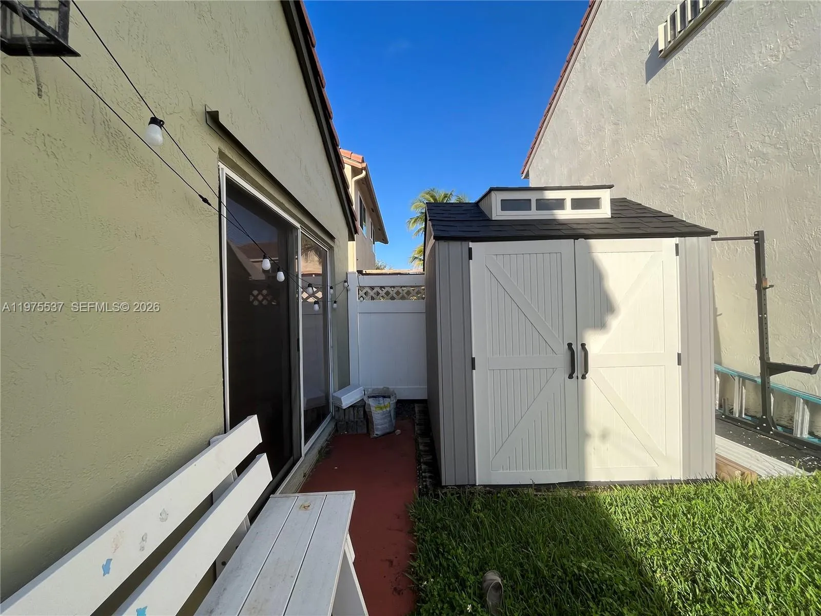 17901 Nw 19th St, Pembroke Pines, Florida 33029, Pembroke Pines, Florida 33029, 3 Bedrooms Bedrooms, ,2 BathroomsBathrooms,Residential,For Sale,17901 Nw 19th St, Pembroke Pines, Florida 33029,A11975537