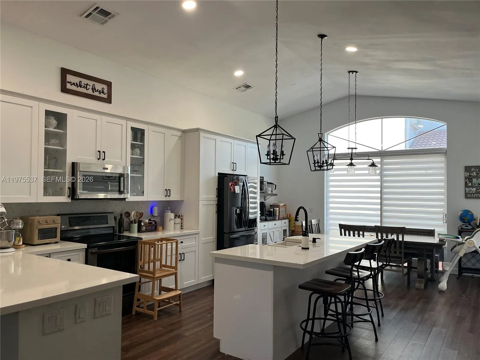 17901 Nw 19th St, Pembroke Pines, Florida 33029, Pembroke Pines, Florida 33029, 3 Bedrooms Bedrooms, ,2 BathroomsBathrooms,Residential,For Sale,17901 Nw 19th St, Pembroke Pines, Florida 33029,A11975537