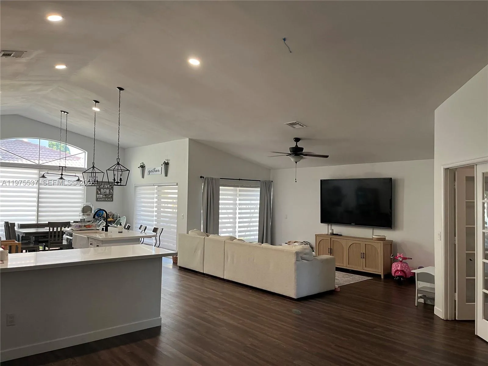 17901 Nw 19th St, Pembroke Pines, Florida 33029, Pembroke Pines, Florida 33029, 3 Bedrooms Bedrooms, ,2 BathroomsBathrooms,Residential,For Sale,17901 Nw 19th St, Pembroke Pines, Florida 33029,A11975537