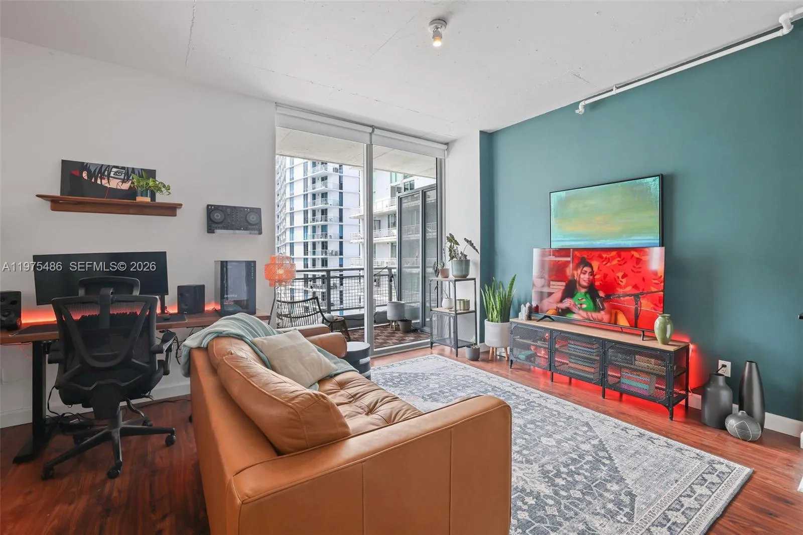 690 Sw 1st Ct 2730, Miami, Florida 33130, Miami, Florida 33130, ,1 BathroomBathrooms,Residential Lease,For Rent,690 Sw 1st Ct 2730, Miami, Florida 33130,A11975486
