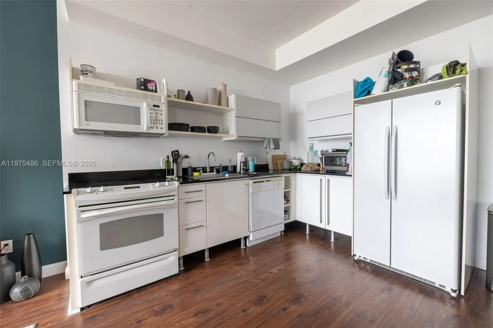 690 Sw 1st Ct 2730, Miami, Florida 33130, Miami, Florida 33130, ,1 BathroomBathrooms,Residential Lease,For Rent,690 Sw 1st Ct 2730, Miami, Florida 33130,A11975486
