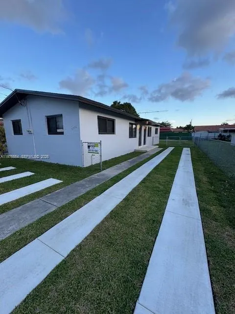 Miami, Florida 33155, 2 Bedrooms Bedrooms, ,2 BathroomsBathrooms,Residential Lease,For Rent,A11975554