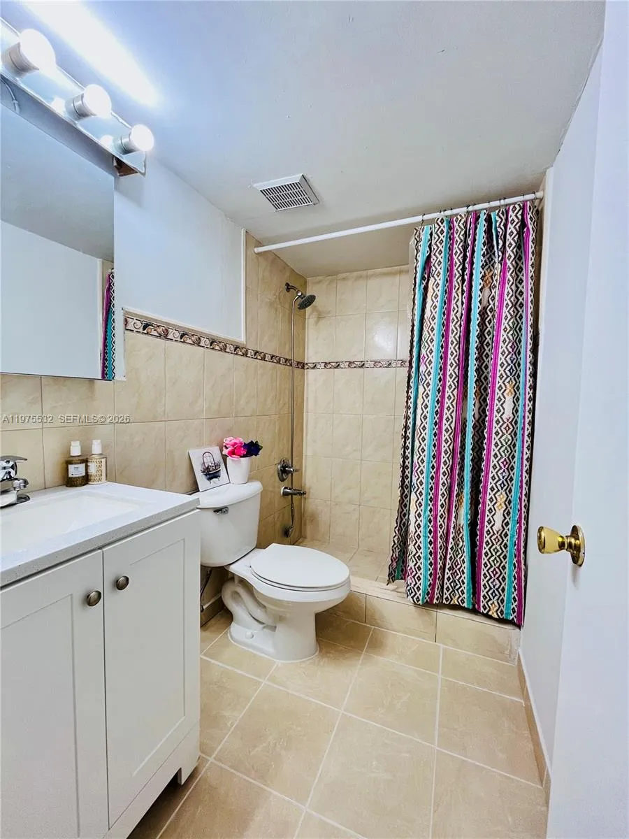 4721 Nw 7th St 102-12, Miami, Florida 33126, Miami, Florida 33126, 1 Bedroom Bedrooms, ,1 BathroomBathrooms,Residential,For Sale,4721 Nw 7th St 102-12, Miami, Florida 33126,A11975532