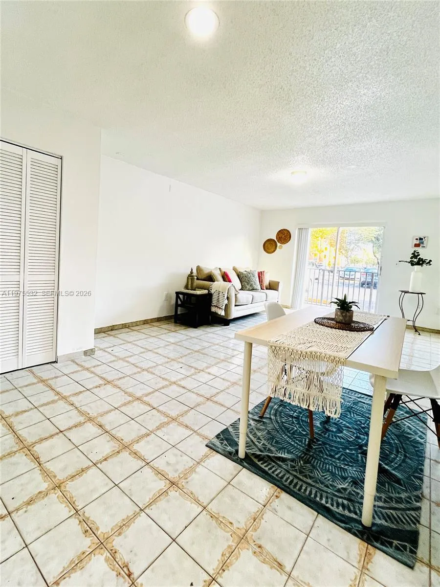 4721 Nw 7th St 102-12, Miami, Florida 33126, Miami, Florida 33126, 1 Bedroom Bedrooms, ,1 BathroomBathrooms,Residential,For Sale,4721 Nw 7th St 102-12, Miami, Florida 33126,A11975532