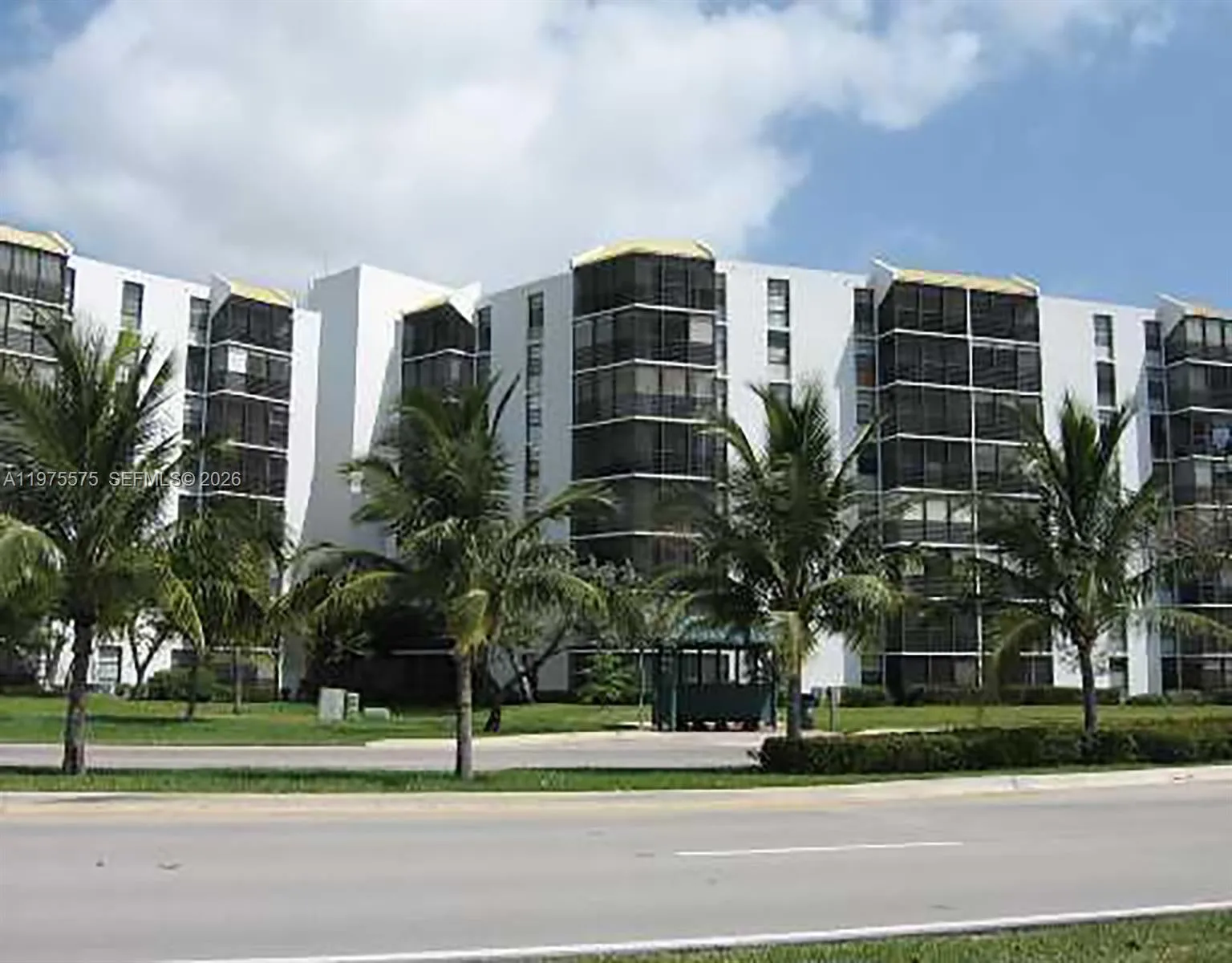 20500 W Country Club Dr 314, Aventura, Florida 331, Aventura, Florida 33180, 2 Bedrooms Bedrooms, ,2 BathroomsBathrooms,Residential,For Sale,20500 W Country Club Dr 314, Aventura, Florida 331,A11975575 20500 W Country Club Dr 314, Aventura, Florida 331, Aventura, Florida 33180, 2 Bedrooms Bedrooms, ,2 BathroomsBathrooms,Residential,For Sale,20500 W Country Club Dr 314, Aventura, Florida 331,A11975575
