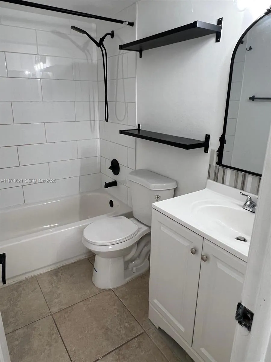 8240 Sw 210th St 220, Cutler Bay, Florida 33189, Cutler Bay, Florida 33189, 2 Bedrooms Bedrooms, ,2 BathroomsBathrooms,Residential,For Sale,8240 Sw 210th St 220, Cutler Bay, Florida 33189,A11974624